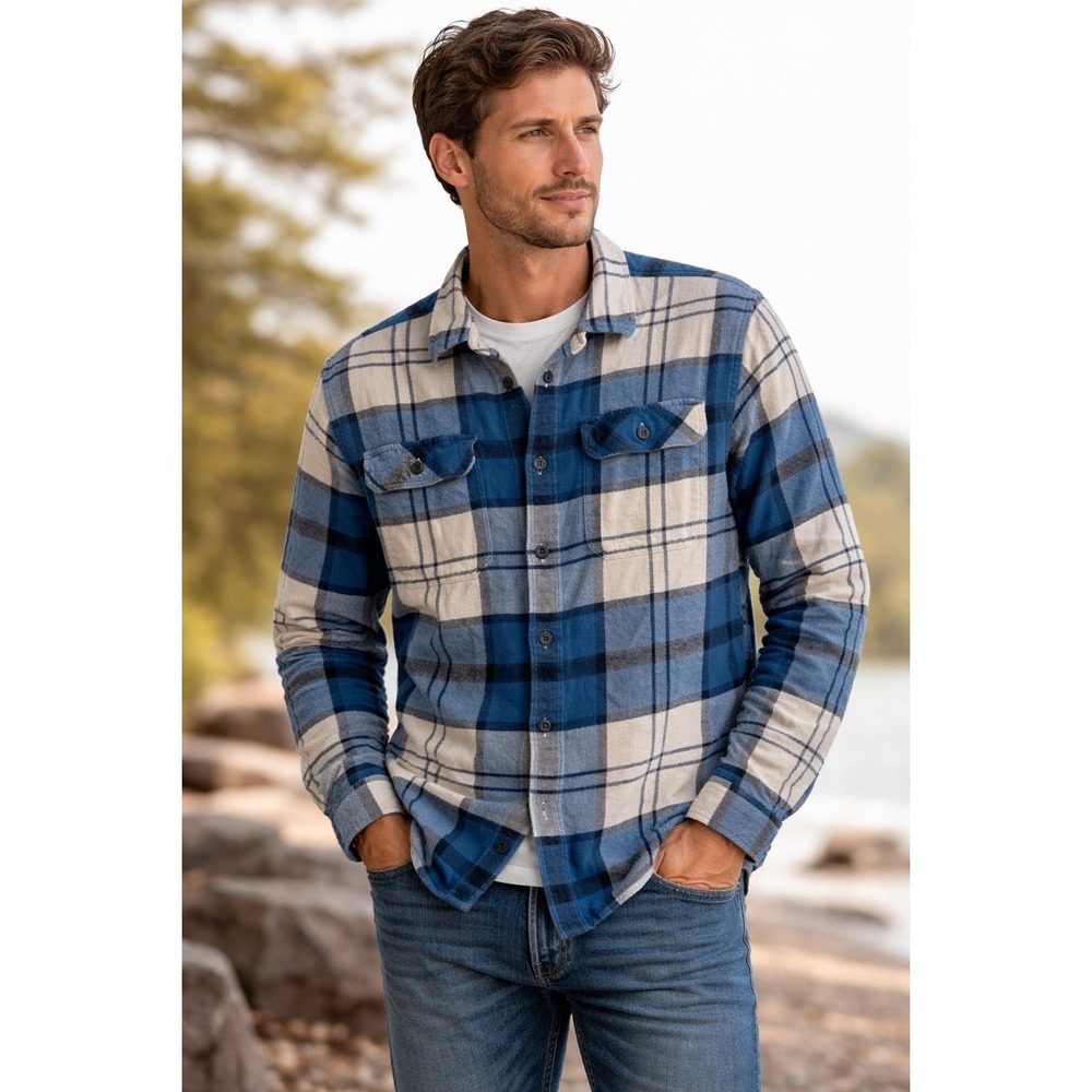 Patagonia Organic Cotton Blue Plaid‎ Flannel Shirt Men's Button Up Medium